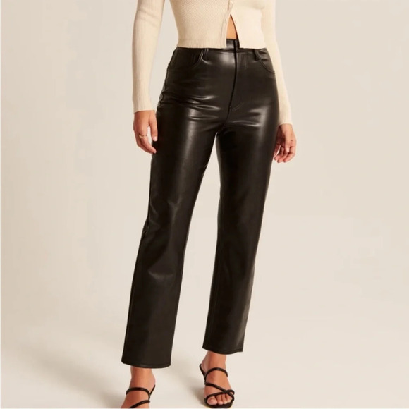 Abercrombie & Fitch Curve Love Vegan Leather Ankle Straight Pant Size 26 2 Short - Picture 1 of 6